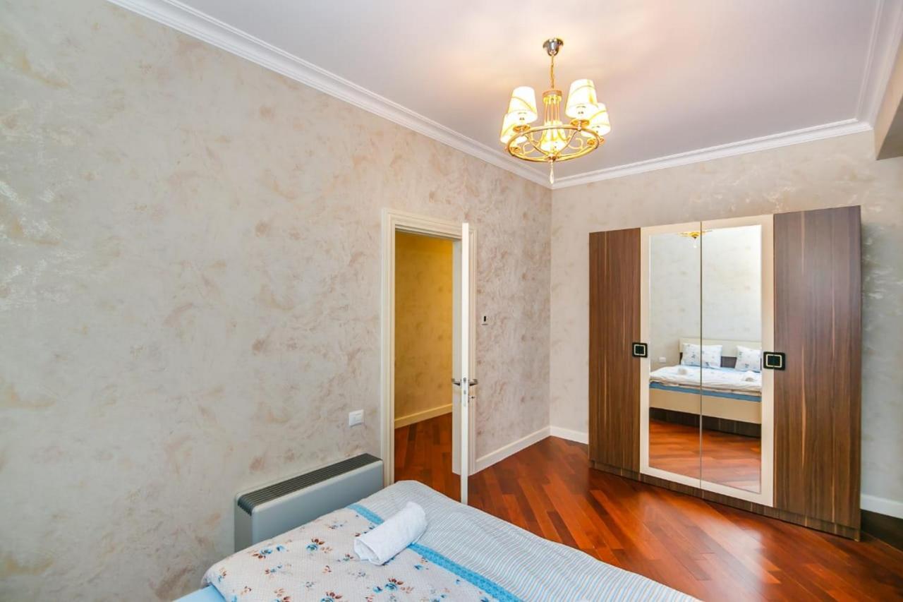 Lux Family Apartment In City Center Bakú Exterior foto
