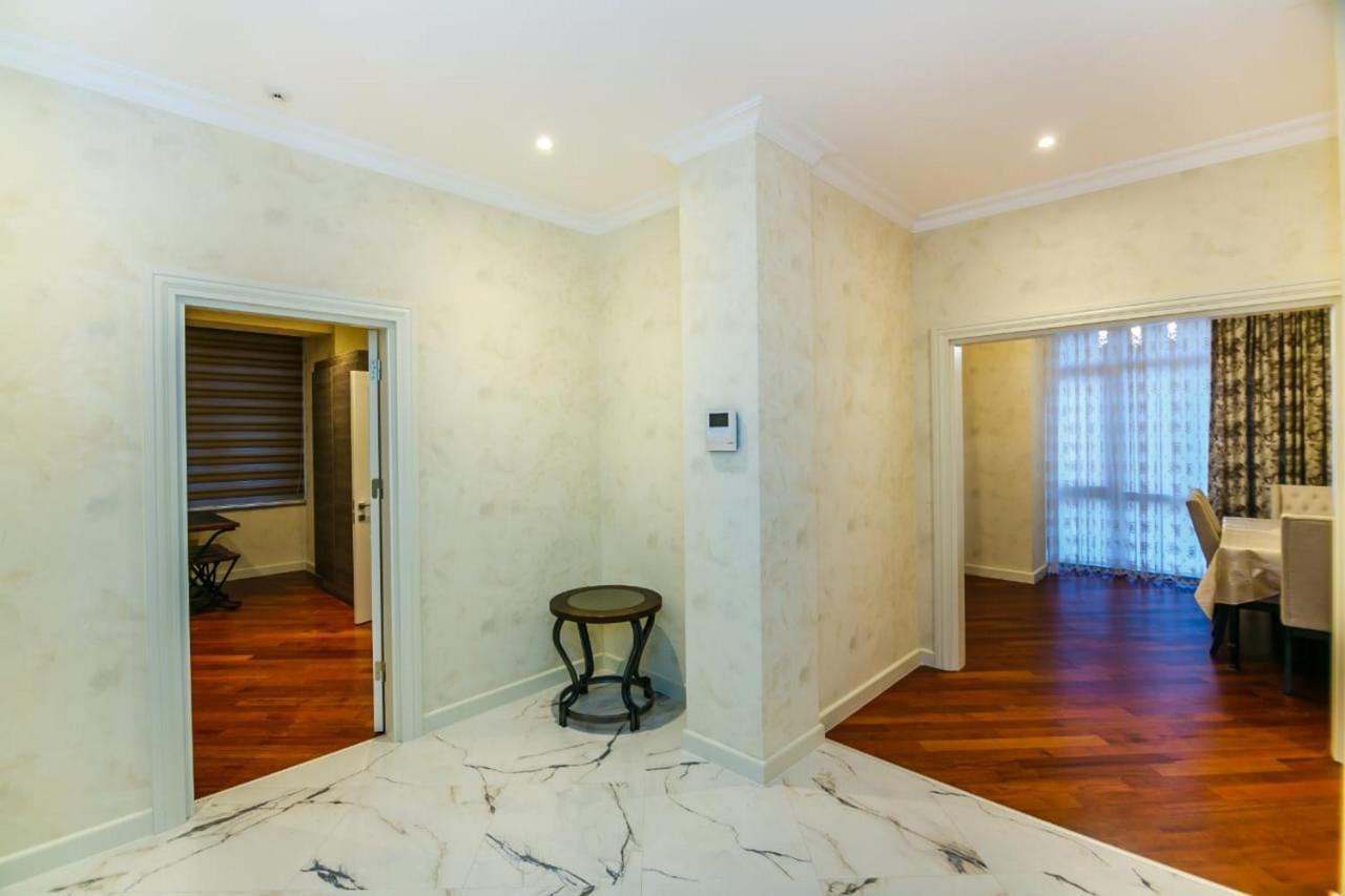 Lux Family Apartment In City Center Bakú Exterior foto