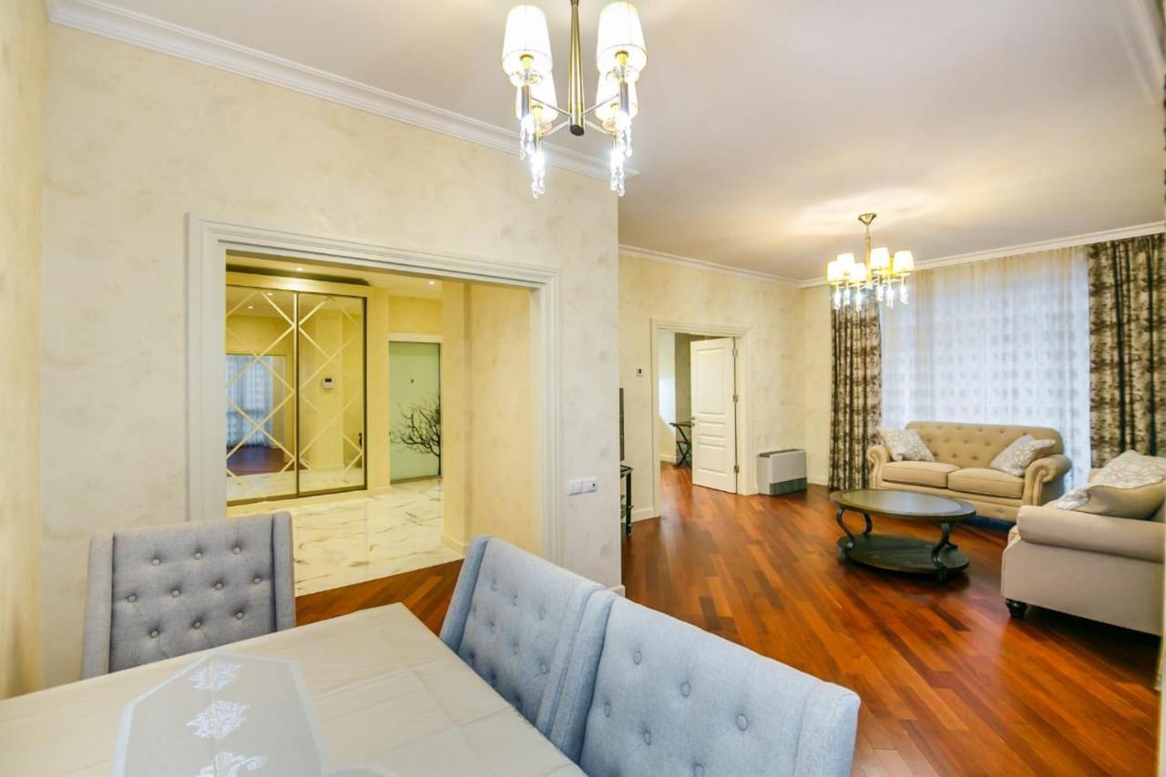 Lux Family Apartment In City Center Bakú Exterior foto